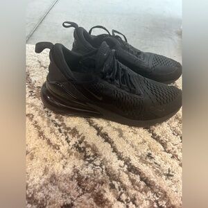Nike 270s